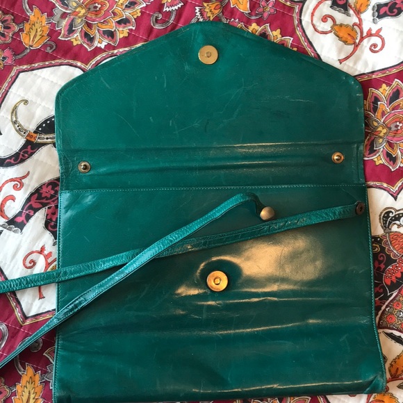 Vintage Nina Clutch - Picture 4 of 8